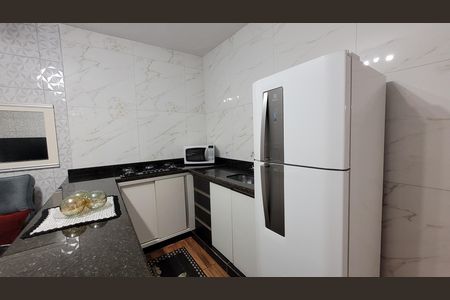 Casa para alugar com 25m², 2 quartos e 2 vagas Casa para alugar com 25m², 2 quartos e 2 vagasSala e Cozinha
