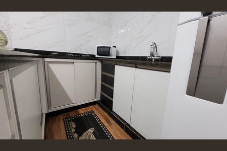 Sala e Cozinha de casa para alugar com 2 quartos, 25m² em Chacara Dona Escolastica, Itaquaquecetuba