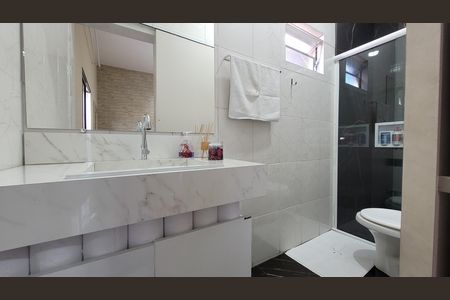 Casa para alugar com 25m², 2 quartos e 2 vagas Casa para alugar com 25m², 2 quartos e 2 vagasBanheiro