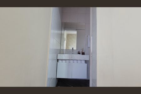 Banheiro de casa para alugar com 2 quartos, 25m² em Chacara Dona Escolastica, Itaquaquecetuba