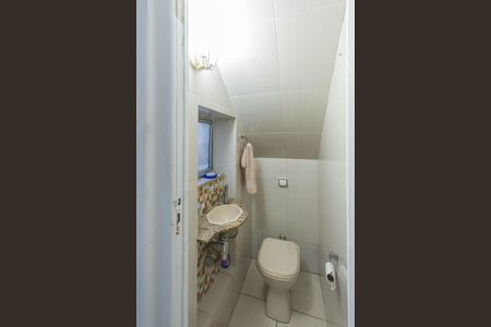 Casa à venda com 198m², 4 quartos e 1 vagaLavabo