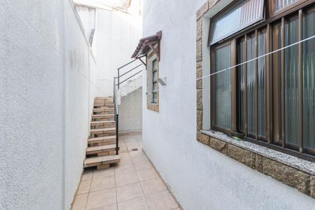 Casa à venda com 198m², 4 quartos e 1 vagaÁrea de Serviço