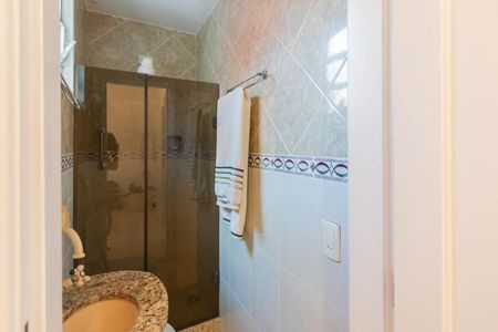 Casa à venda com 198m², 4 quartos e 1 vagaBanheiro Suíte