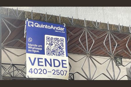 Casa à venda com 198m², 4 quartos e 1 vaga Casa à venda com 198m², 4 quartos e 1 vagaPlaquinha
