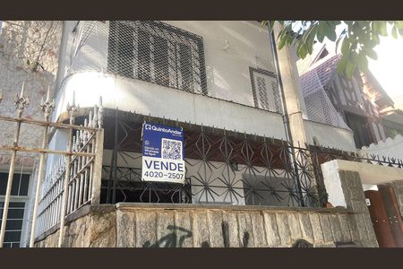 Casa à venda com 198m², 4 quartos e 1 vaga Casa à venda com 198m², 4 quartos e 1 vagaPlaquinha