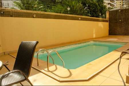 Apartamento para alugar com 120m², 2 quartos e 2 vagasÁrea comum - Piscina
