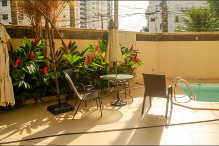Apartamento para alugar com 120m², 2 quartos e 2 vagasÁrea comum - Piscina