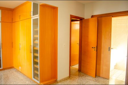 Apartamento para alugar com 120m², 2 quartos e 2 vagasSuíte