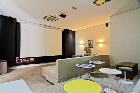 Apartamento à venda com 163m², 3 quartos e 3 vagas Apartamento à venda com 163m², 3 quartos e 3 vagasCinema