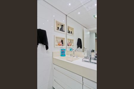 Apartamento à venda com 163m², 3 quartos e 3 vagas Apartamento à venda com 163m², 3 quartos e 3 vagasBanheiro da Suíte 1
