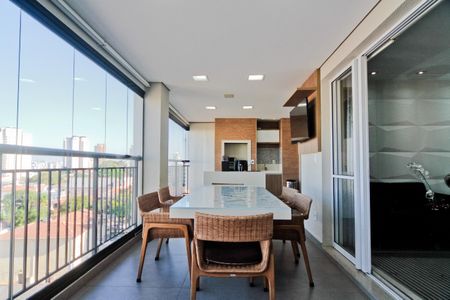 Apartamento à venda com 163m², 3 quartos e 3 vagas Apartamento à venda com 163m², 3 quartos e 3 vagasVaranda