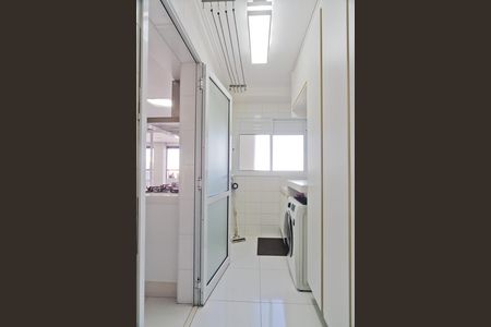 Apartamento à venda com 163m², 3 quartos e 3 vagas Apartamento à venda com 163m², 3 quartos e 3 vagasÁrea de Serviço
