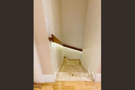 Escada de apartamento à venda com 4 quartos, 245m² em Penha de França, São Paulo