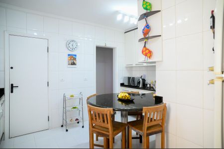 Apartamento à venda com 97m², 3 quartos e 3 vagas Apartamento à venda com 97m², 3 quartos e 3 vagasCozinha