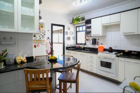 Apartamento à venda com 97m², 3 quartos e 3 vagas Apartamento à venda com 97m², 3 quartos e 3 vagasCozinha