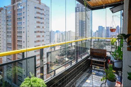 Apartamento à venda com 97m², 3 quartos e 3 vagas Apartamento à venda com 97m², 3 quartos e 3 vagasVaranda