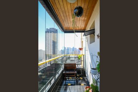 Apartamento à venda com 97m², 3 quartos e 3 vagas Apartamento à venda com 97m², 3 quartos e 3 vagasVaranda