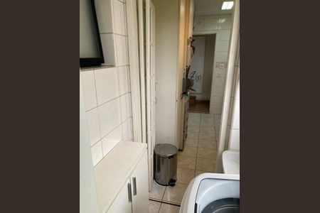 Apartamento à venda com 72m², 3 quartos e 2 vagas Apartamento à venda com 72m², 3 quartos e 2 vagasBanheiro