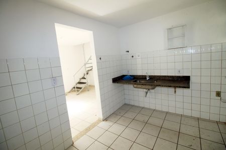 Casa à venda com 392m², 6 quartos e 3 vagasCozinha - Casa 2