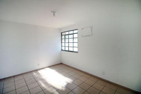 Casa à venda com 392m², 6 quartos e 3 vagasQuarto 1 - Casa 2