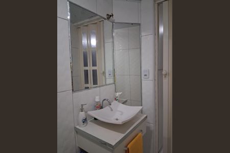 Banheiro de apartamento à venda com 2 quartos, 50m² em Jardim Raposo Tavares, São Paulo