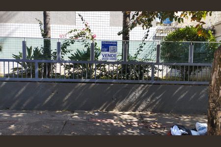 placa instalada PUOE-24 de apartamento à venda com 3 quartos, 78m² em Estoril, Belo Horizonte