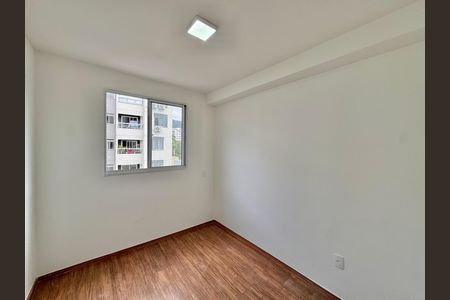Quarto 1 de apartamento para alugar com 2 quartos, 45m² em Recreio dos Bandeirantes, Rio de Janeiro
