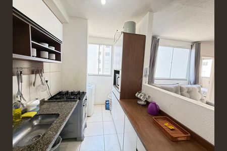 Cozinha e Área de Serviço de apartamento para alugar com 2 quartos, 45m² em Chácara Contagem, Contagem