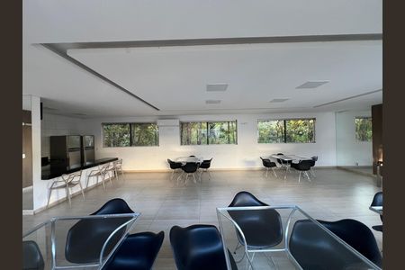 Apartamento para alugar com 47m², 2 quartos e 1 vaga Apartamento para alugar com 47m², 2 quartos e 1 vagaÁrea comum - Salão de festas