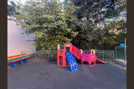 Apartamento para alugar com 47m², 2 quartos e 1 vaga Apartamento para alugar com 47m², 2 quartos e 1 vagaÁrea comum - Playground