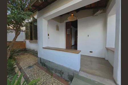 Área Externa de casa para alugar com 3 quartos, 200m² em Alto de Pinheiros, São Paulo