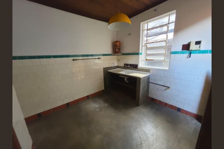 Cozinha de casa para alugar com 3 quartos, 200m² em Alto de Pinheiros, São Paulo
