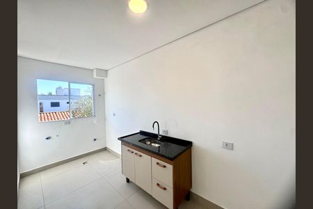 Cozinha de apartamento para alugar com 2 quartos, 57m² em Jardim Santa Mena, Guarulhos