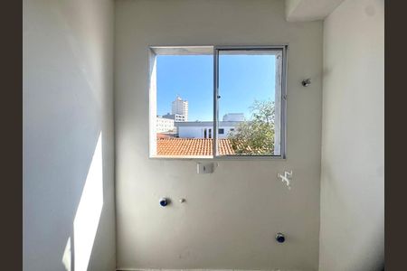 Área de Serviço de apartamento para alugar com 2 quartos, 57m² em Jardim Santa Mena, Guarulhos