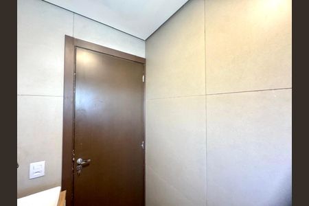 Banheiro de apartamento para alugar com 2 quartos, 57m² em Jardim Santa Mena, Guarulhos