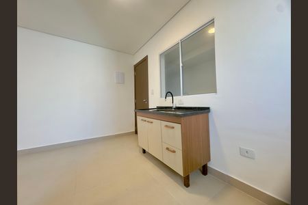 Cozinha de apartamento para alugar com 2 quartos, 42m² em Jardim Santa Mena, Guarulhos