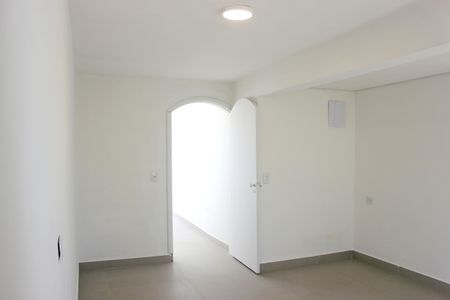 Quarto  de kitnet/studio para alugar com 1 quarto, 22m² em Jardim Santa Mena, Guarulhos