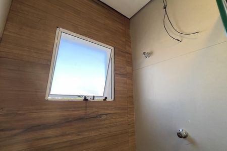 Banheiro de apartamento para alugar com 1 quarto, 39m² em Jardim Santa Mena, Guarulhos