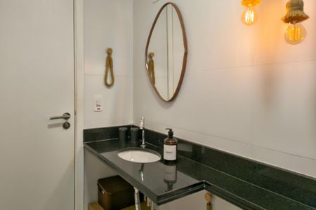 Apartamento para alugar com 83m², 2 quartos e 2 vagas Apartamento para alugar com 83m², 2 quartos e 2 vagasBanheiro