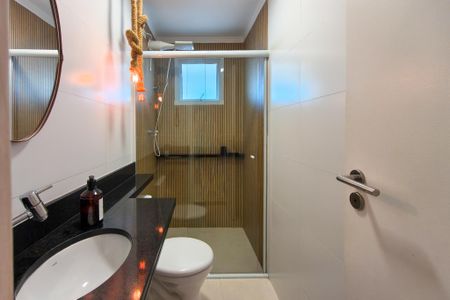Apartamento para alugar com 83m², 2 quartos e 2 vagas Apartamento para alugar com 83m², 2 quartos e 2 vagasBanheiro