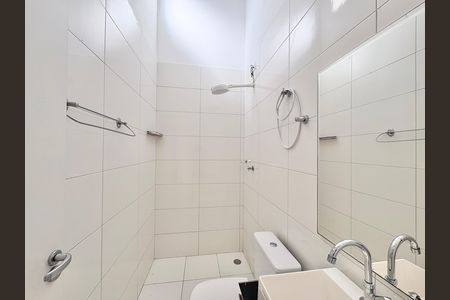 Banheiro da Suíte de casa para alugar com 2 quartos, 70m² em Nossa Senhora do O, São Paulo
