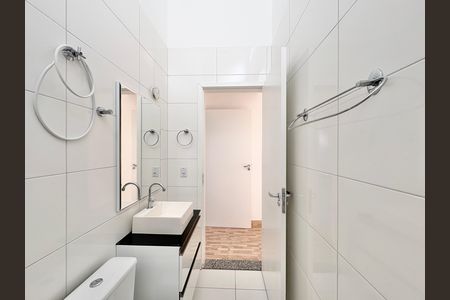 Casa para alugar com 70m², 2 quartos e 1 vaga Casa para alugar com 70m², 2 quartos e 1 vagaBanheiro da Suíte