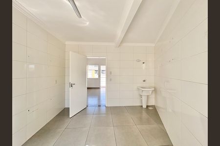 Cozinha e Área de Serviço de casa para alugar com 2 quartos, 70m² em Nossa Senhora do O, São Paulo
