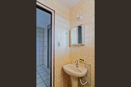 Banheiro de casa para alugar com 1 quarto, 45m² em Jardim Bandeirantes (zona Norte), São Paulo