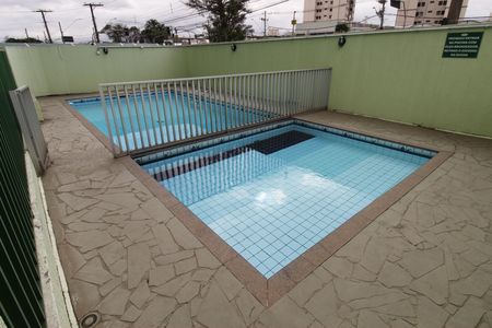 Apartamento para alugar com 68m², 2 quartos e 1 vagaÁrea comum - Piscina