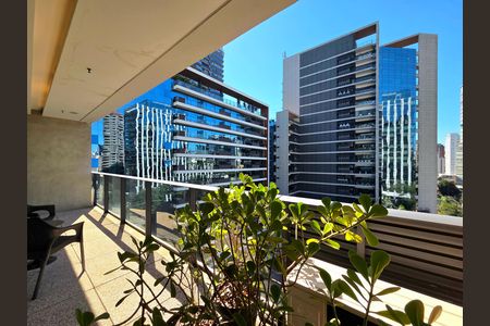Studio para alugar com 65m², 1 quarto e 2 vagas Studio para alugar com 65m², 1 quarto e 2 vagasVaranda