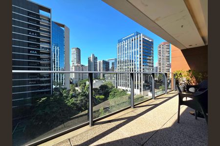 Studio para alugar com 65m², 1 quarto e 2 vagas Studio para alugar com 65m², 1 quarto e 2 vagasVaranda