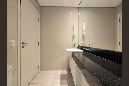 Studio para alugar com 65m², 1 quarto e 2 vagas Studio para alugar com 65m², 1 quarto e 2 vagasBanheiro