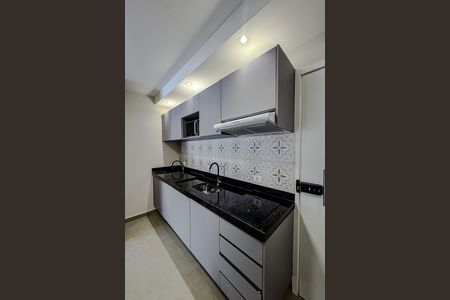 Cozinha de apartamento para alugar com 1 quarto, 38m² em Vila Invernada, São Paulo