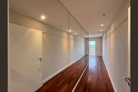 Apartamento à venda com 436m², 4 quartos e 2 vagas Apartamento à venda com 436m², 4 quartos e 2 vagasSuíte 4 (Master)